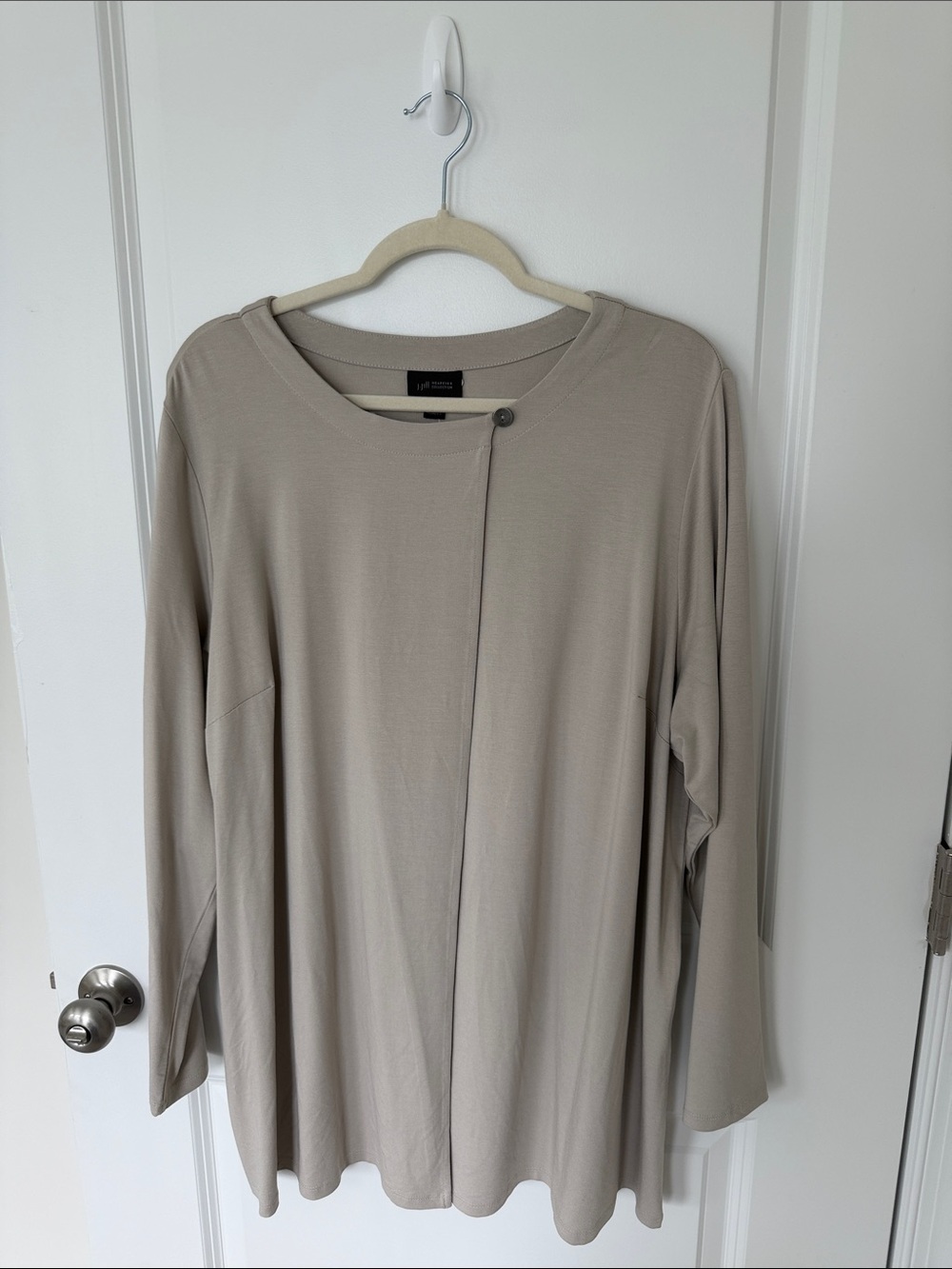 J. Jill Taupe Asymmetrical Button-Front Long Sleeve Top